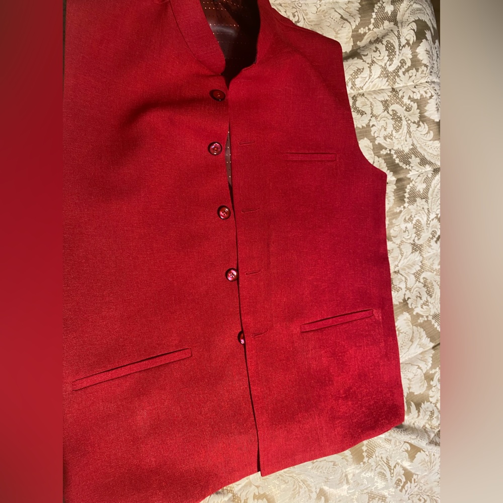 Men’s red  vest in cotton with silk lining